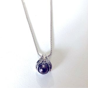 Black Pearl Pendant